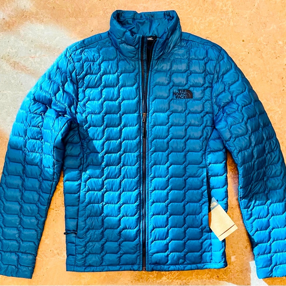 Brand New(NWTs)North Face Men’s SM Cobalt Blue Thermoball Jacket MSRP: $210.